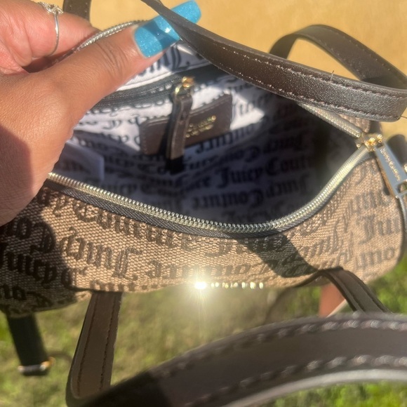 Brown JUICY COUTURE barrel purse , NWT​​ - Picture 11 of 13